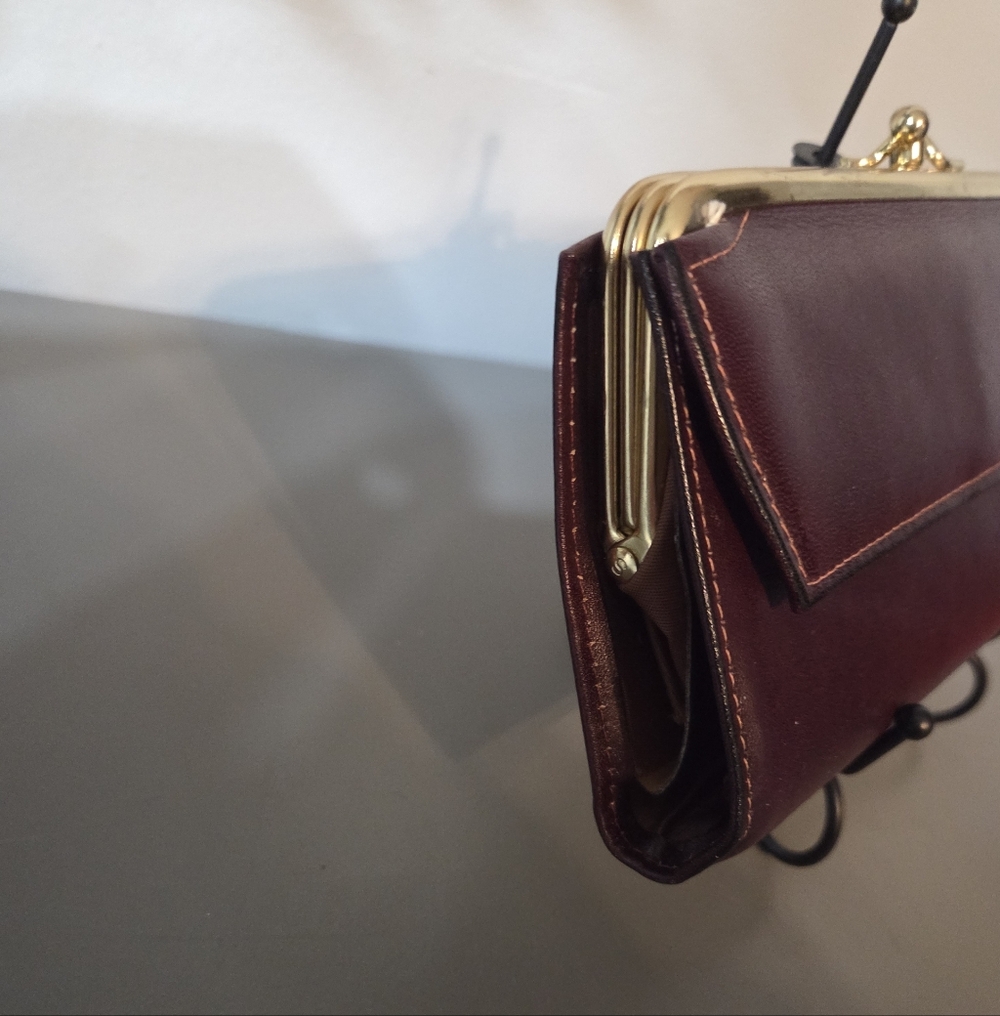 Rolfs Elegant  Cowhide Twist Lock Long Wallet - Picture 3 of 9